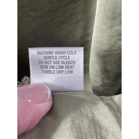 Dressbarn Satin Blouse Green Flutter Sleeve Pleated Scoop Neck Career Sz XL - Picture 3 of 5